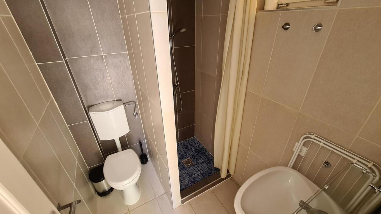 Mediterran Apartman With Pool Шиофок Экстерьер фото